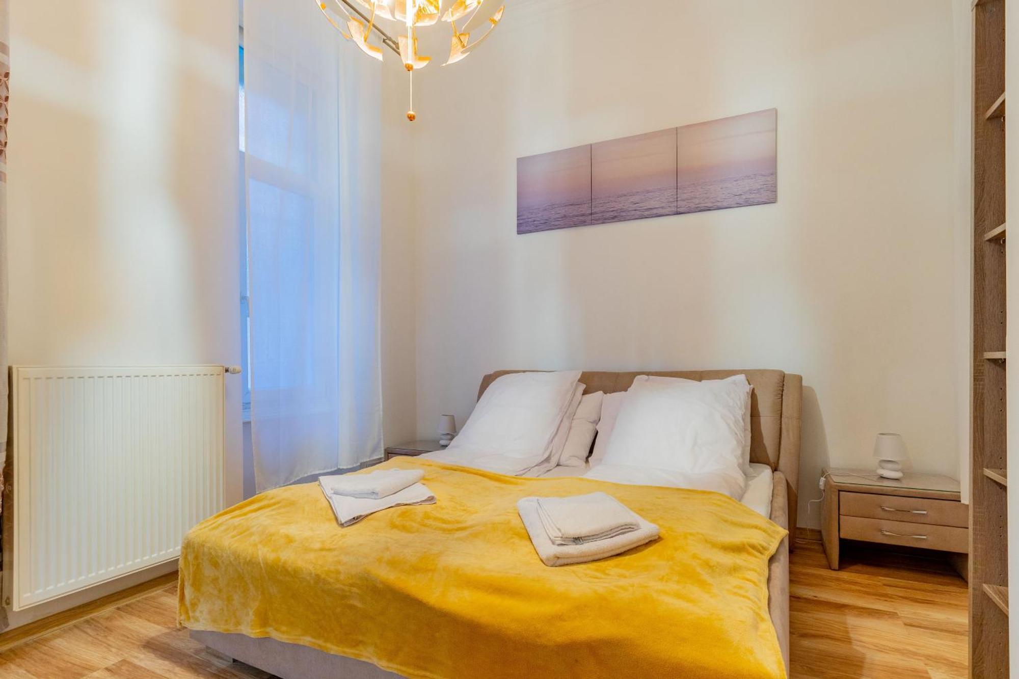 Efad Lux 2