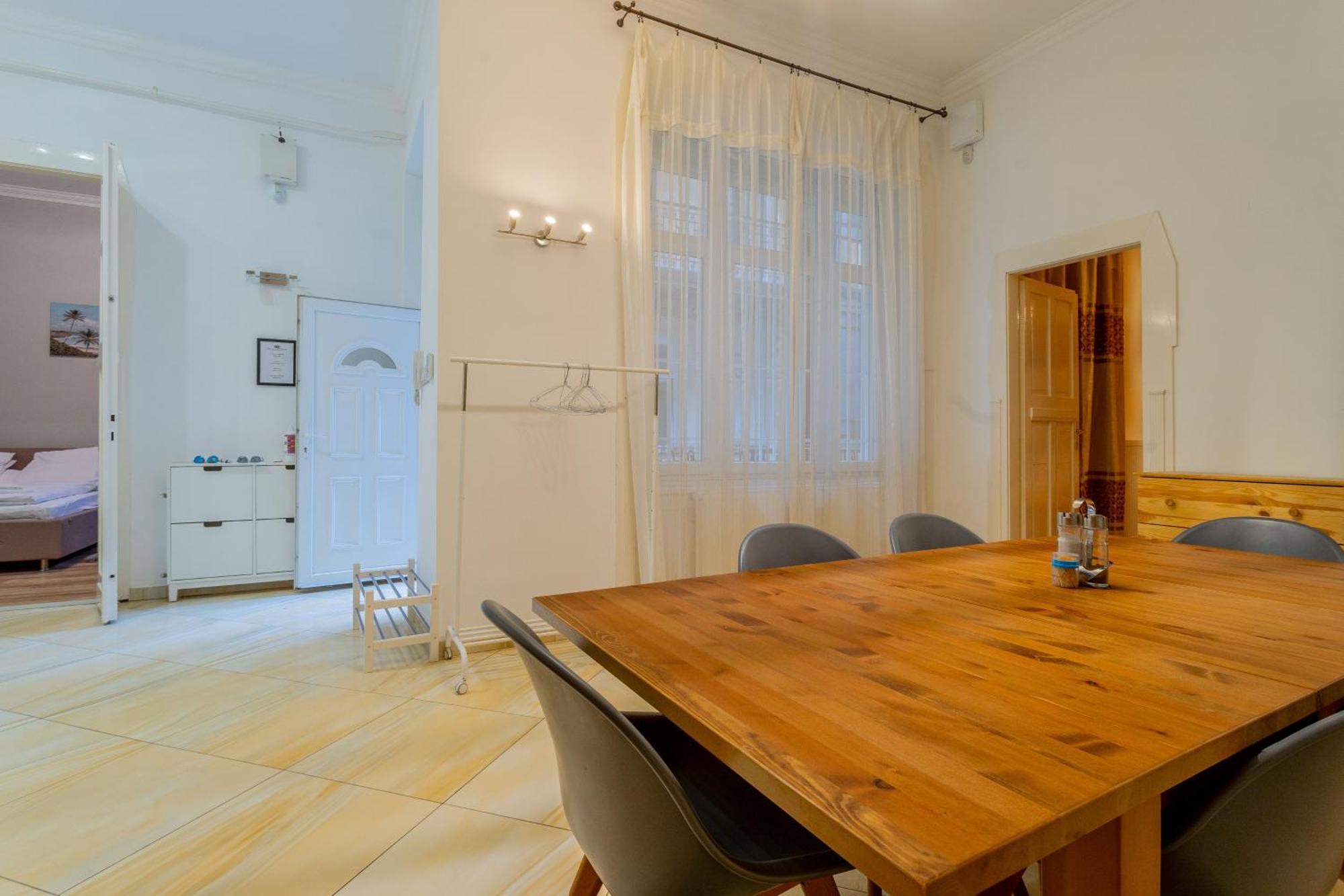 Efad Lux 2 Apartment